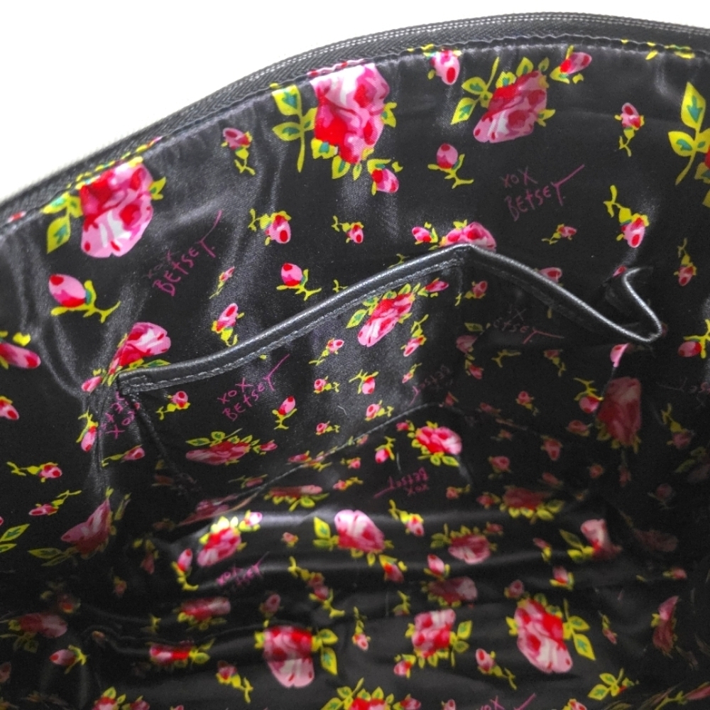 Betsey Johnson Quilted Colorblock Tote Bag - Gently Used - Picture 13 of 14